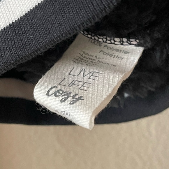 P.J. Salvage Black Teddy Bomber Jacket - Picture 7 of 8